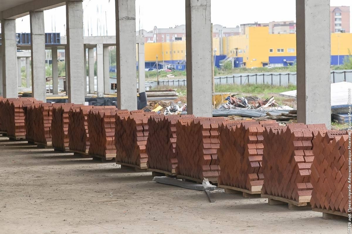 Строители новой школы на ГГМ рассчитывают завершить кладку стен и остекление корпуса до наступления холодов Строители новой школы на ГГМ рассчитывают завершить кладку стен и остекление корпуса до наступления холодов