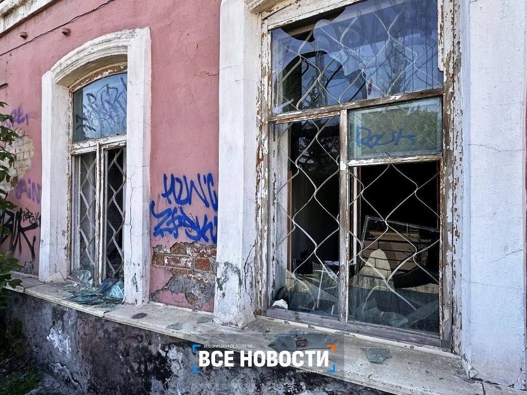 Оазис разрухи образовался в самом центре Нижнего Тагила Оазис разрухи образовался в самом центре Нижнего Тагила