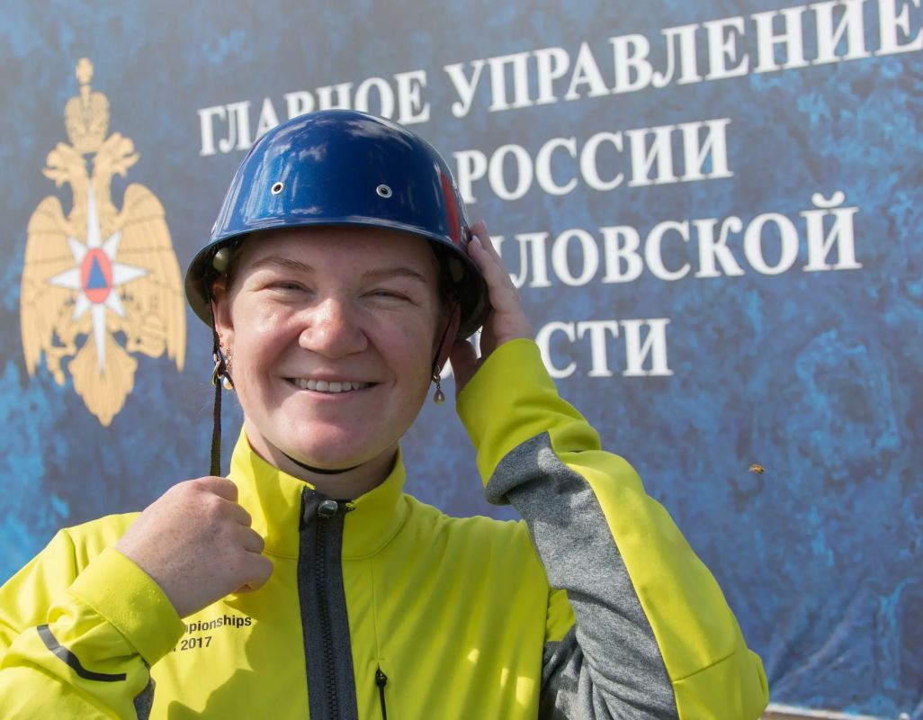 На старте - спасатели. В Нижнем Тагиле прошел 70-й чемпионат Главного управления МЧС России по Свердловской области по пожарно-спасательному спорту На старте - спасатели. В Нижнем Тагиле прошел 70-й чемпионат Главного управления МЧС России по Свердловской области по пожарно-спасательному спорту