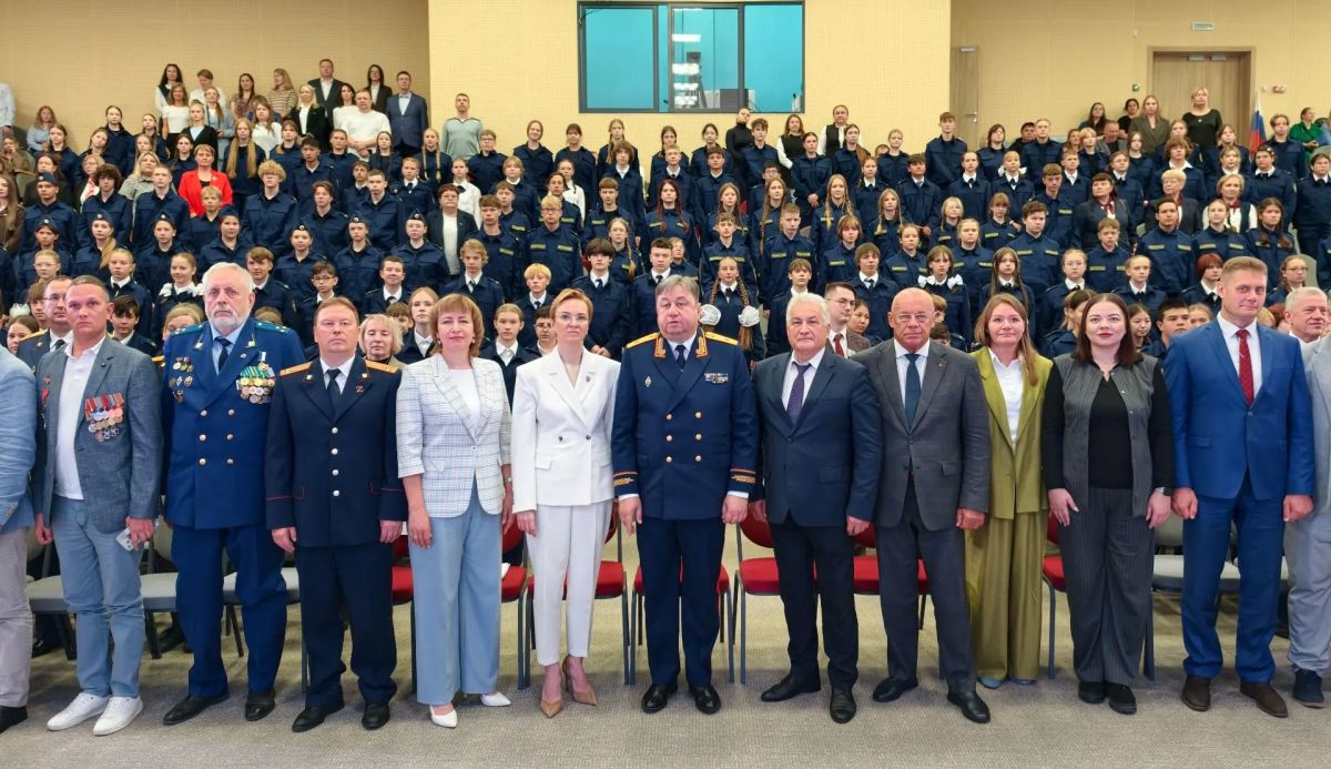 Руководитель СУ СК России по Свердловской области торжественно открыл 11 профильных кадетских классов Следственного комитета России Руководитель СУ СК России по Свердловской области торжественно открыл 11 профильных кадетских классов Следственного комитета России