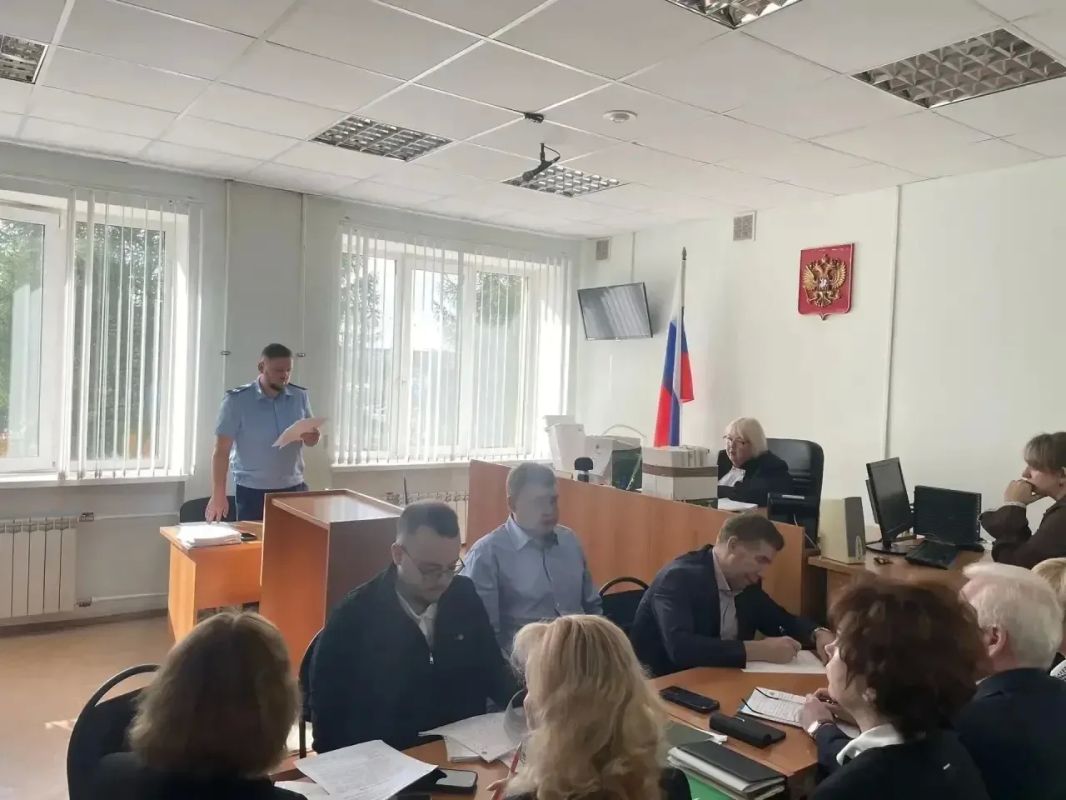 Прения сторон по факту гибели 11 человек в Нижнем Тагиле из-за хлопка газа и обрушения двух подъездов начались в городском суде Прения сторон по факту гибели 11 человек в Нижнем Тагиле из-за хлопка газа и обрушения двух подъездов начались в городском суде