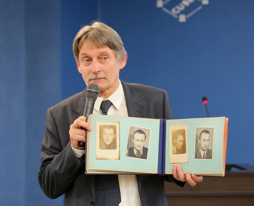 Фотограф – это призвание. В городском Дворце детского и юношеского творчества открылась фотовыставка Бориса Рововых Фотограф – это призвание. В городском Дворце детского и юношеского творчества открылась фотовыставка Бориса Рововых