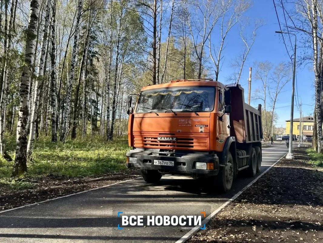 Почти готов: парк на Руднике заполнился гуляющими тагильчанами Почти готов: парк на Руднике заполнился гуляющими тагильчанами