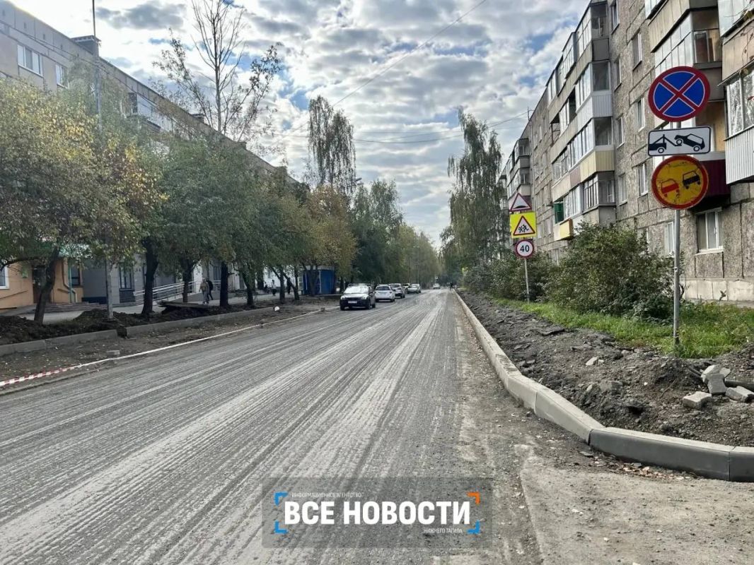 Станет больше парковок: техника зашла на еще одну улицу в Нижнем Тагиле Станет больше парковок: техника зашла на еще одну улицу в Нижнем Тагиле