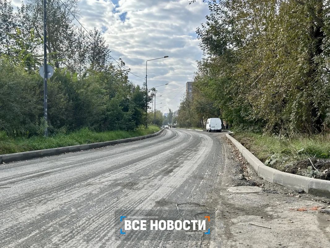 Станет больше парковок: техника зашла на еще одну улицу в Нижнем Тагиле Станет больше парковок: техника зашла на еще одну улицу в Нижнем Тагиле