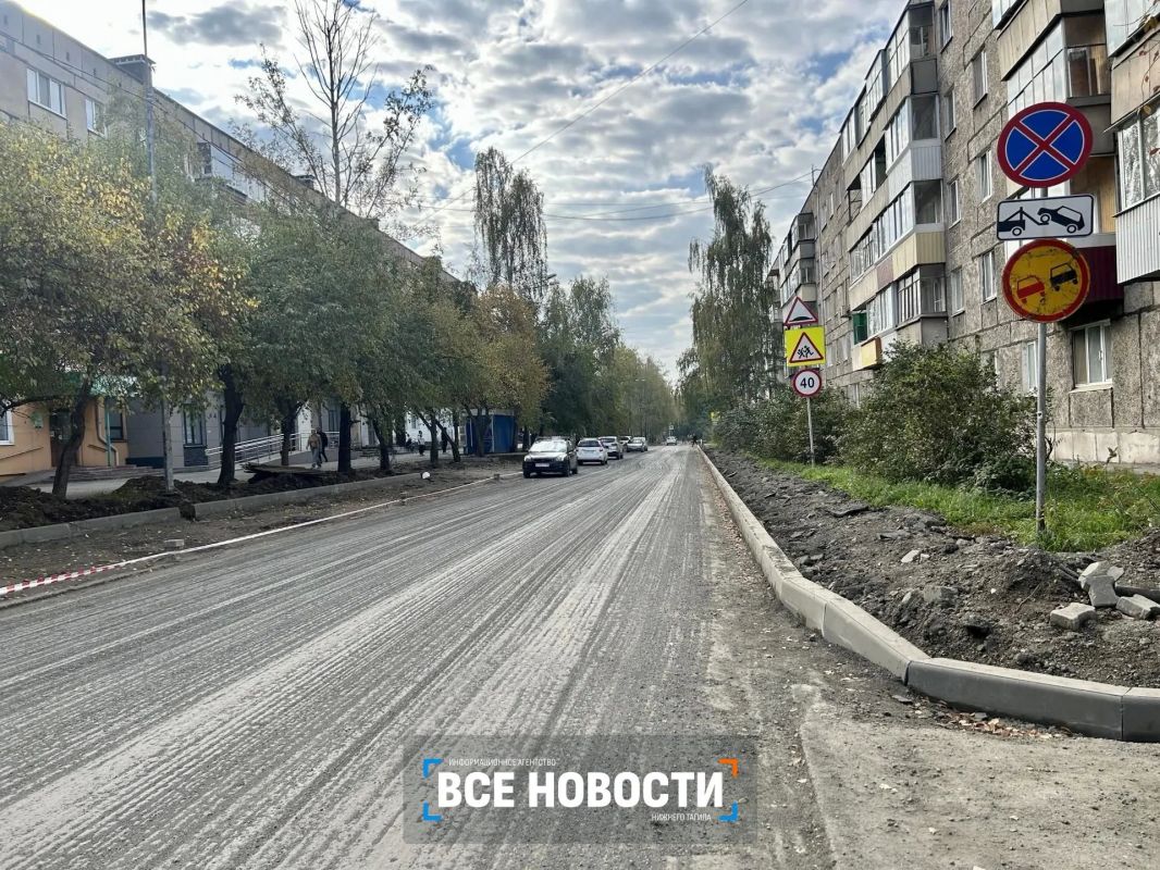 Станет больше парковок: техника зашла на еще одну улицу в Нижнем Тагиле Станет больше парковок: техника зашла на еще одну улицу в Нижнем Тагиле