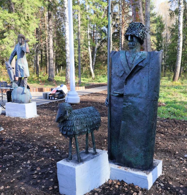 Парк в микрорайоне Рудник имени III Интернационала открылся после комплексного благоустройства Парк в микрорайоне Рудник имени III Интернационала открылся после комплексного благоустройства