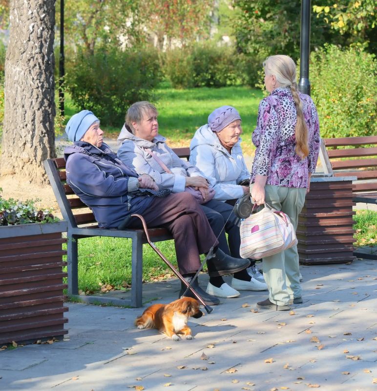 Пойдем гулять?. Мы ходим по городу одними и теми же дорогами: работа – дом, дом – работа Пойдем гулять?. Мы ходим по городу одними и теми же дорогами: работа – дом, дом – работа