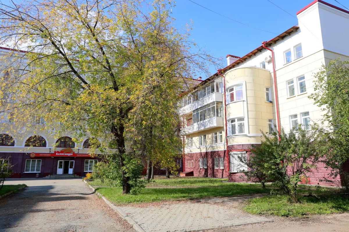 Пойдем гулять?. Мы ходим по городу одними и теми же дорогами: работа – дом, дом – работа Пойдем гулять?. Мы ходим по городу одними и теми же дорогами: работа – дом, дом – работа
