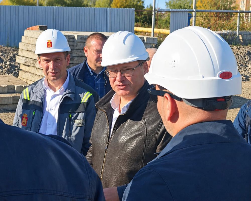 «Южная» с севера, востока и запада Станция водоподготовки в Черноисточинске обретает черты «Южная» с севера, востока и запада Станция водоподготовки в Черноисточинске обретает черты