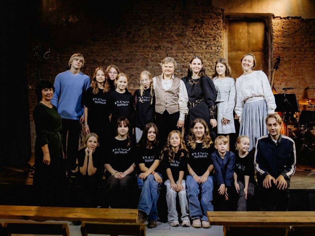 В детский театр «Ку-кушка» в Черноисточинске с гастролями приехали артисты театра им. Вахтангова В детский театр «Ку-кушка» в Черноисточинске с гастролями приехали артисты театра им. Вахтангова