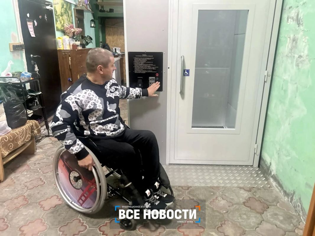 Жителю Нижнего Тагила установили в частном доме лифт для инвалидной коляски