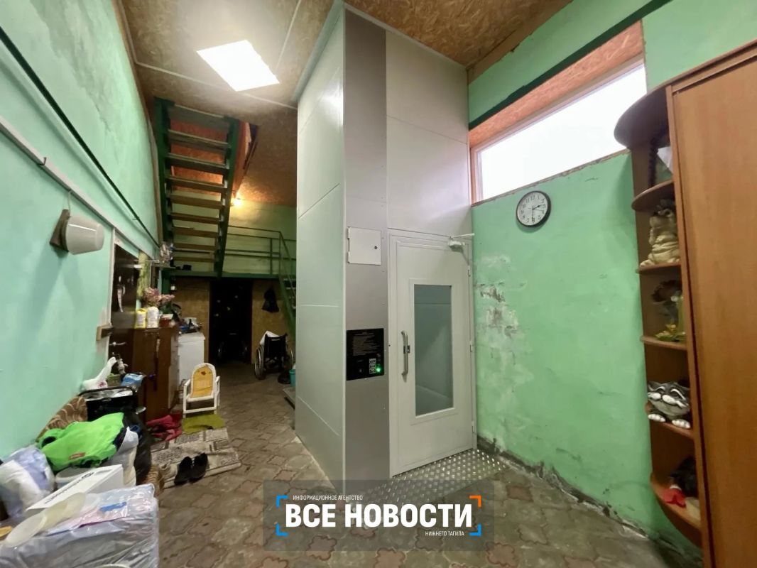 Жителю Нижнего Тагила установили в частном доме лифт для инвалидной коляски Жителю Нижнего Тагила установили в частном доме лифт для инвалидной коляски