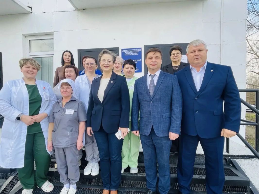 Вместо закрытия - новая жизнь: в Петрокаменском обновили терапевтическое отделение Нижнетагильской областной больницы Вместо закрытия - новая жизнь: в Петрокаменском обновили терапевтическое отделение Нижнетагильской областной больницы
